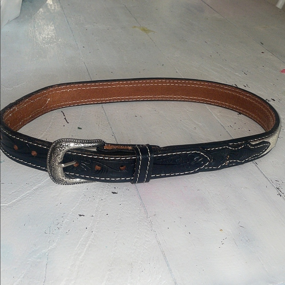 Women s XS size 24 Black and Brown Leather Belt cowhide and hard leather b&W